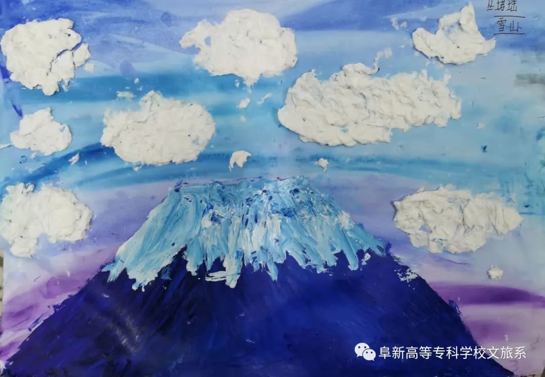 21級(jí)廣告設(shè)計(jì)專(zhuān)業(yè)平面構(gòu)成作品展示 (5).jpg